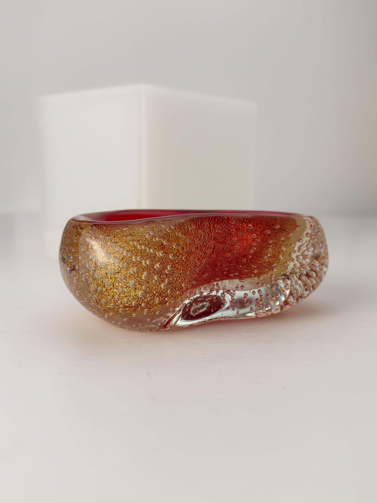 Archimede Seguso, Murano Glass Bowl, Red Sommerso, Gold Inclusion C.1950s Italy photo Home Decor
