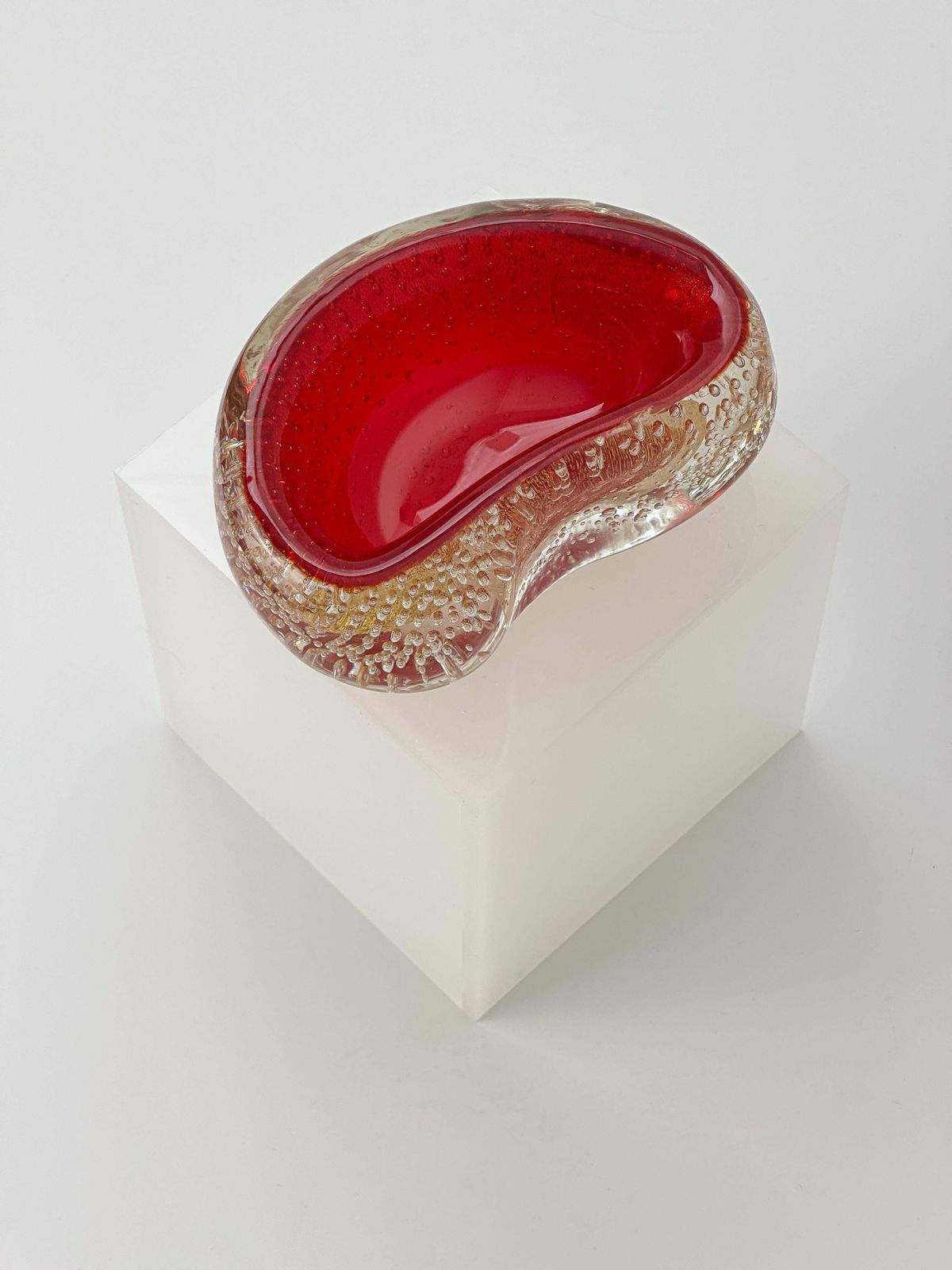 Archimede Seguso, Murano Glass Bowl, Red Sommerso, Gold Inclusion C.1950s Italy photo vinterior