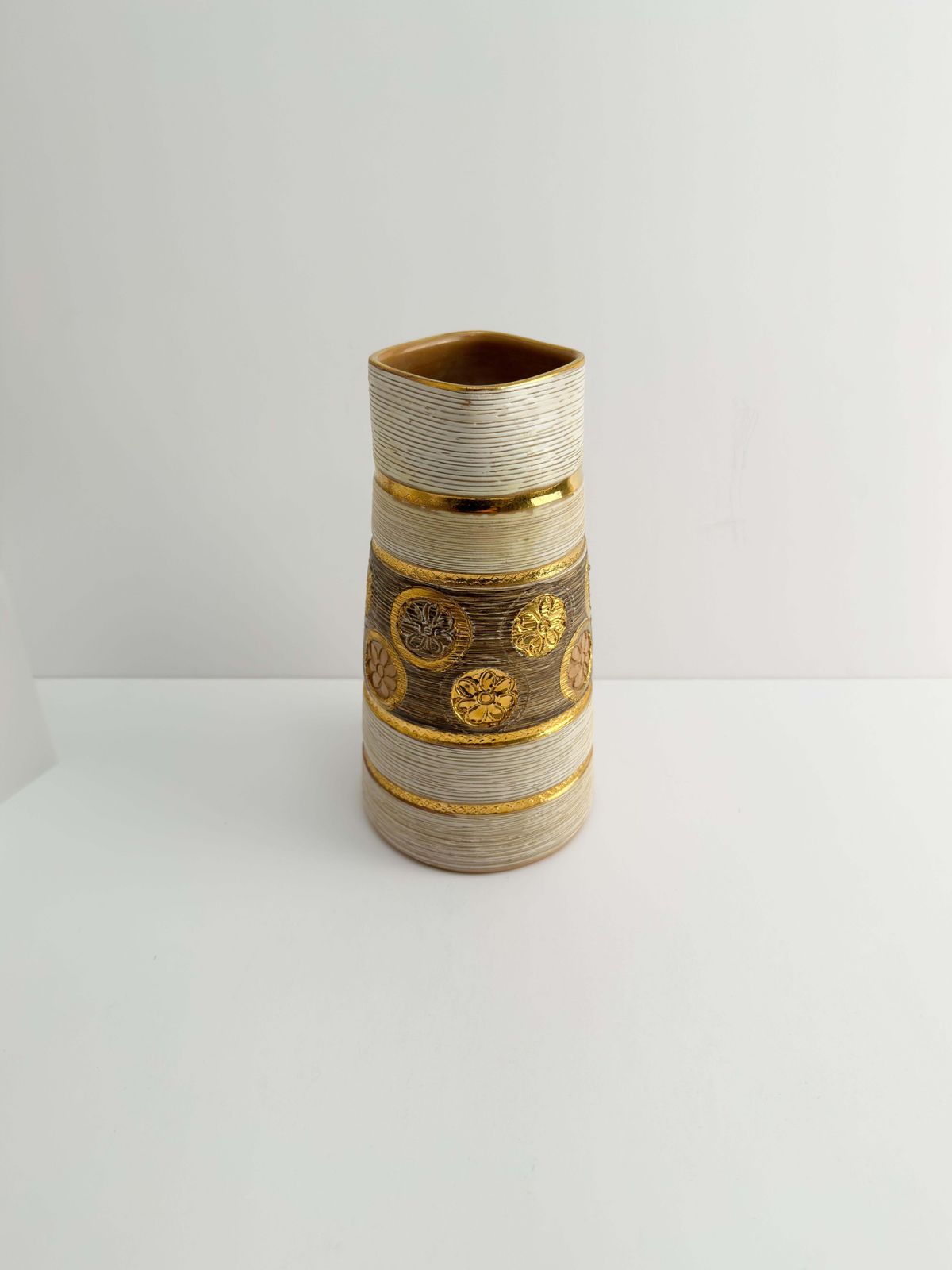 Italian Mid Century Sgraffito Vase By Fratelli Fanciullacci For Elbee photo furniture