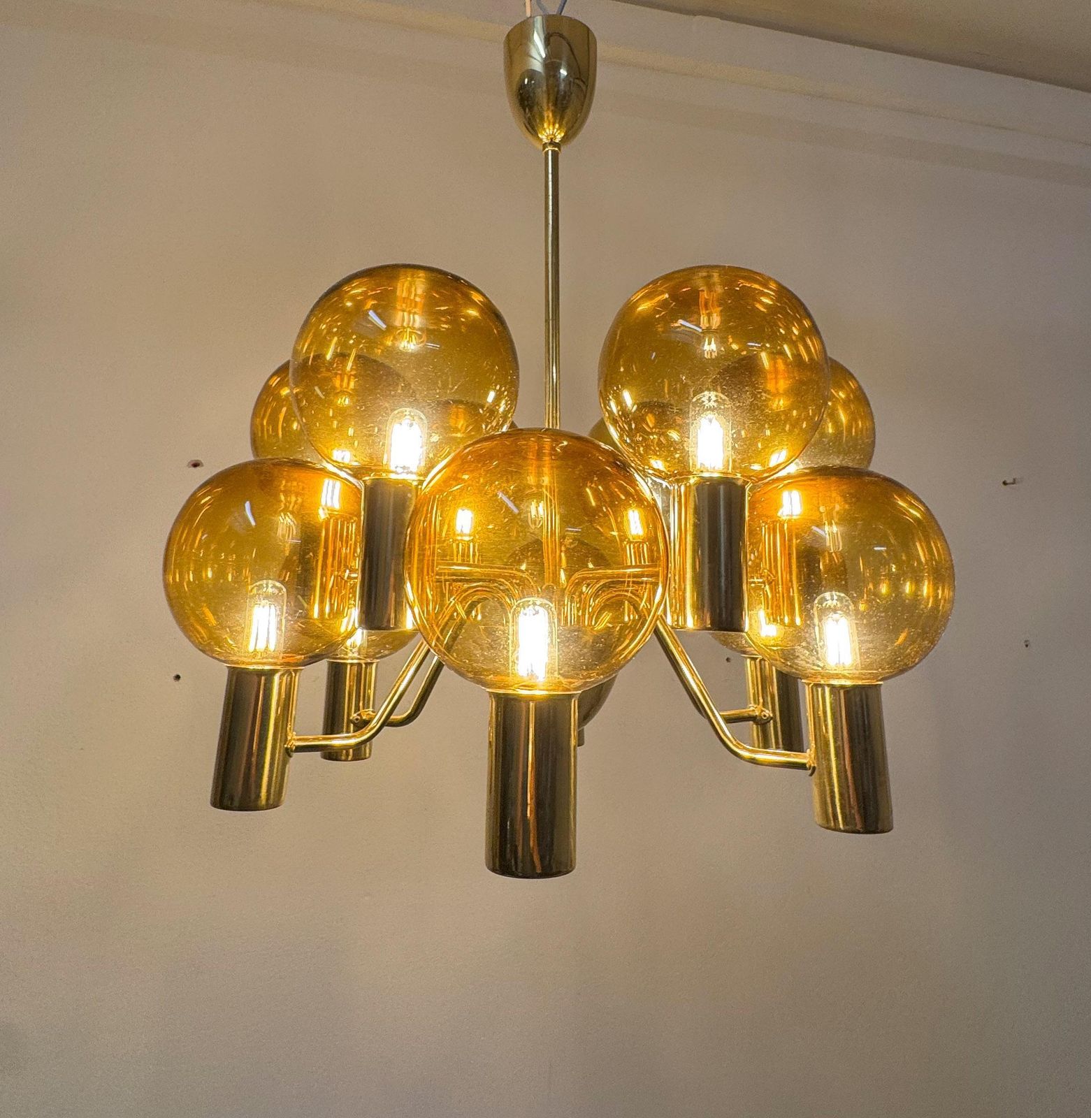 photo vinterior Patricia T372/12 Chandelier By Hans Agne Jakobsson