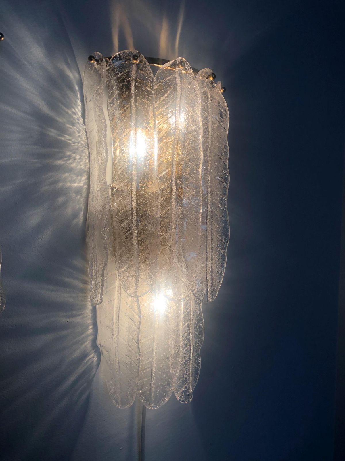 Italian Midcentury Large Pair Of Leaf Murano Wall Sconces By Mazzega, 1970s photo vinterior