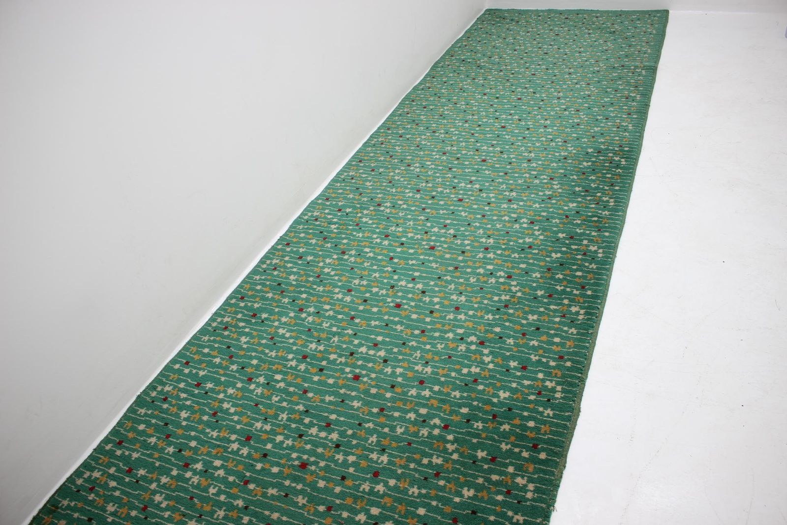 Midcentury Design Organic Carpet Or Rug, 1960s photo Textiles