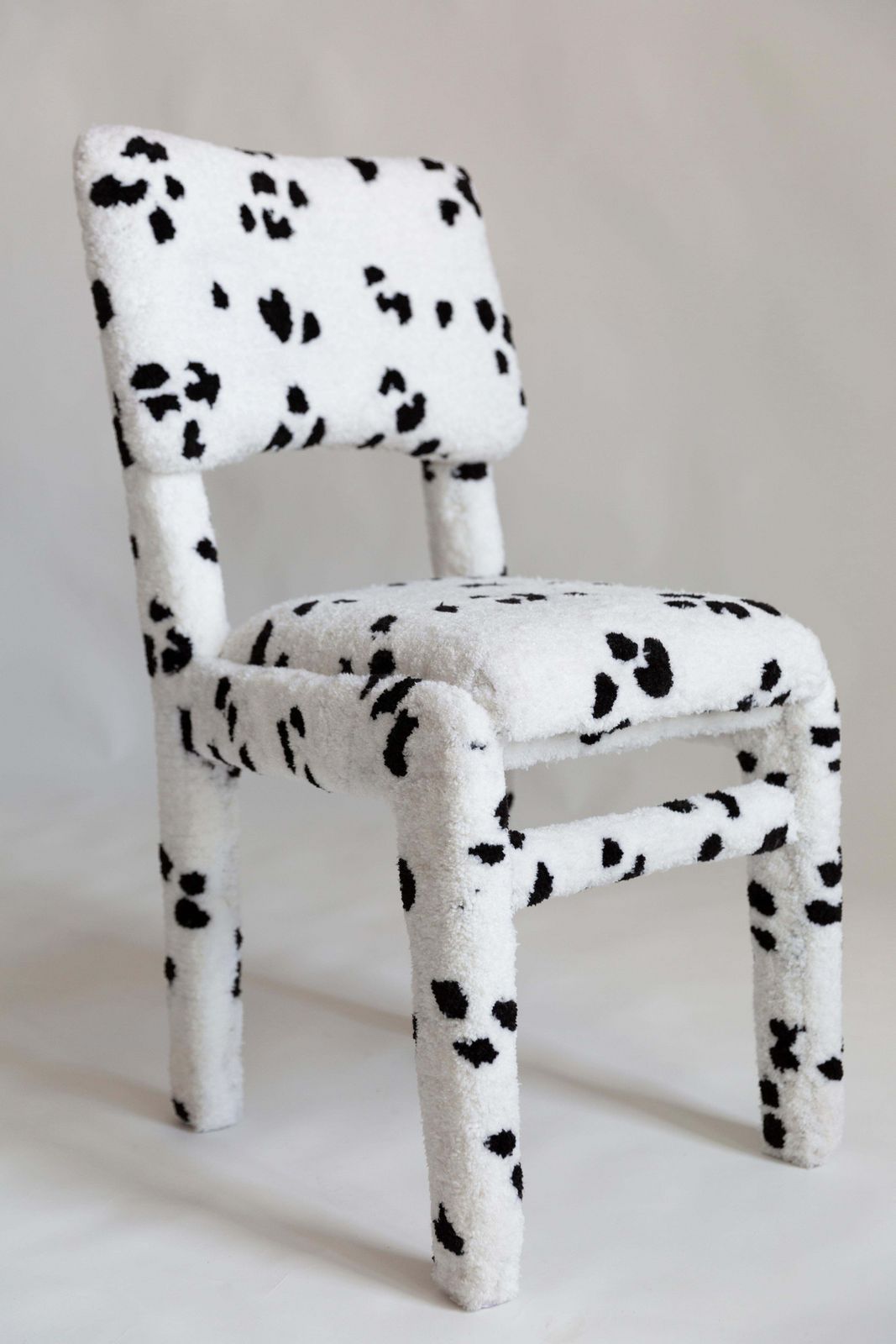 photo vinterior Six Mid Century Hand Tufting Dalmatian Chairs, Rajmund Halas, Poland, 1960s