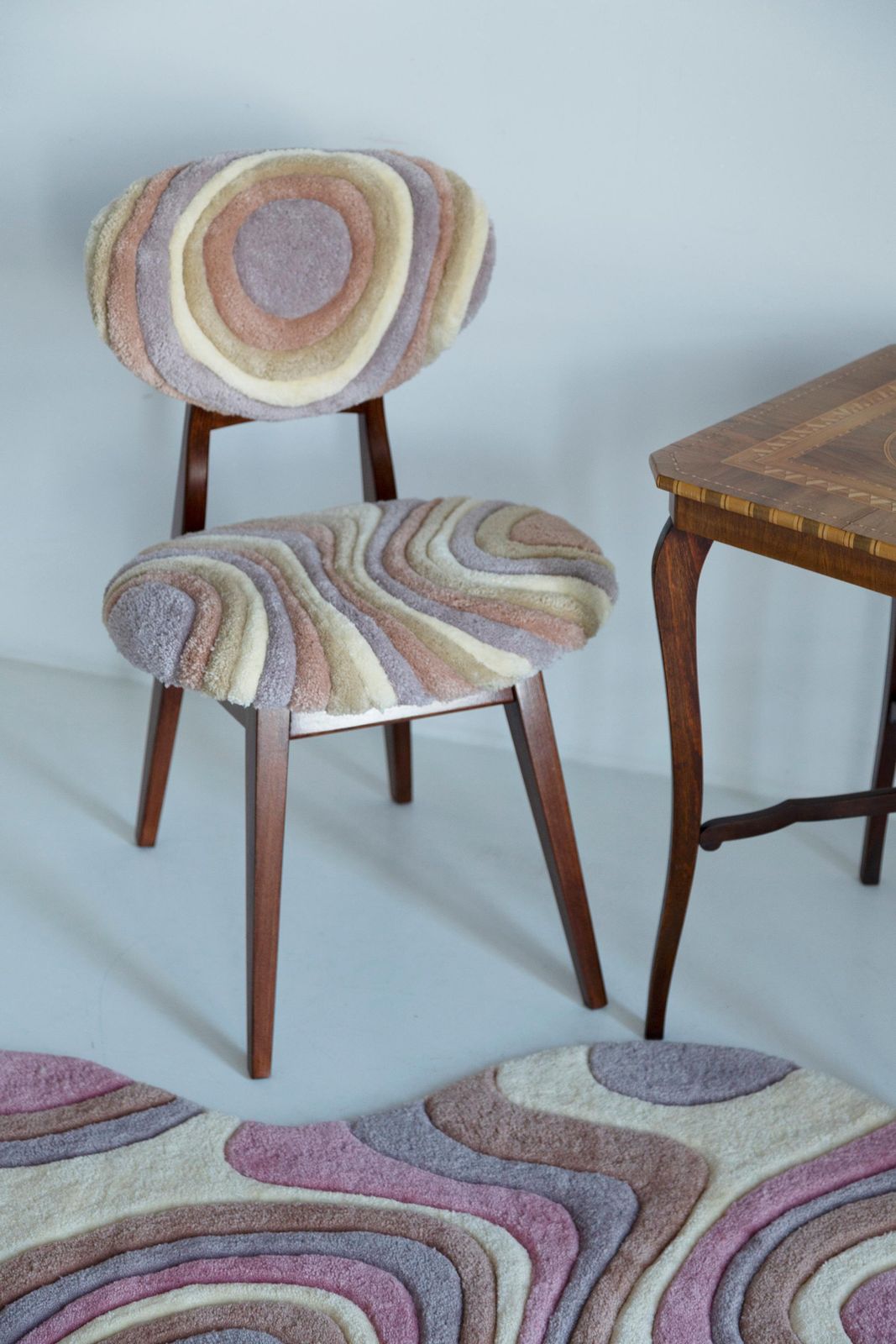 photo buy Mid Century Mushroom Chair, Hand Tufting Beige Wool, Europe, 1960s