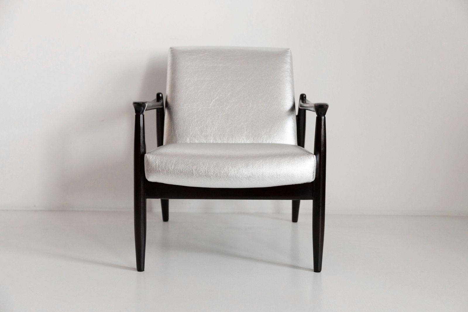 photo buy Midcentury Metalic Silver Pineapple Leather Gfm 64 Armchair, Homa, Europe, 1960s