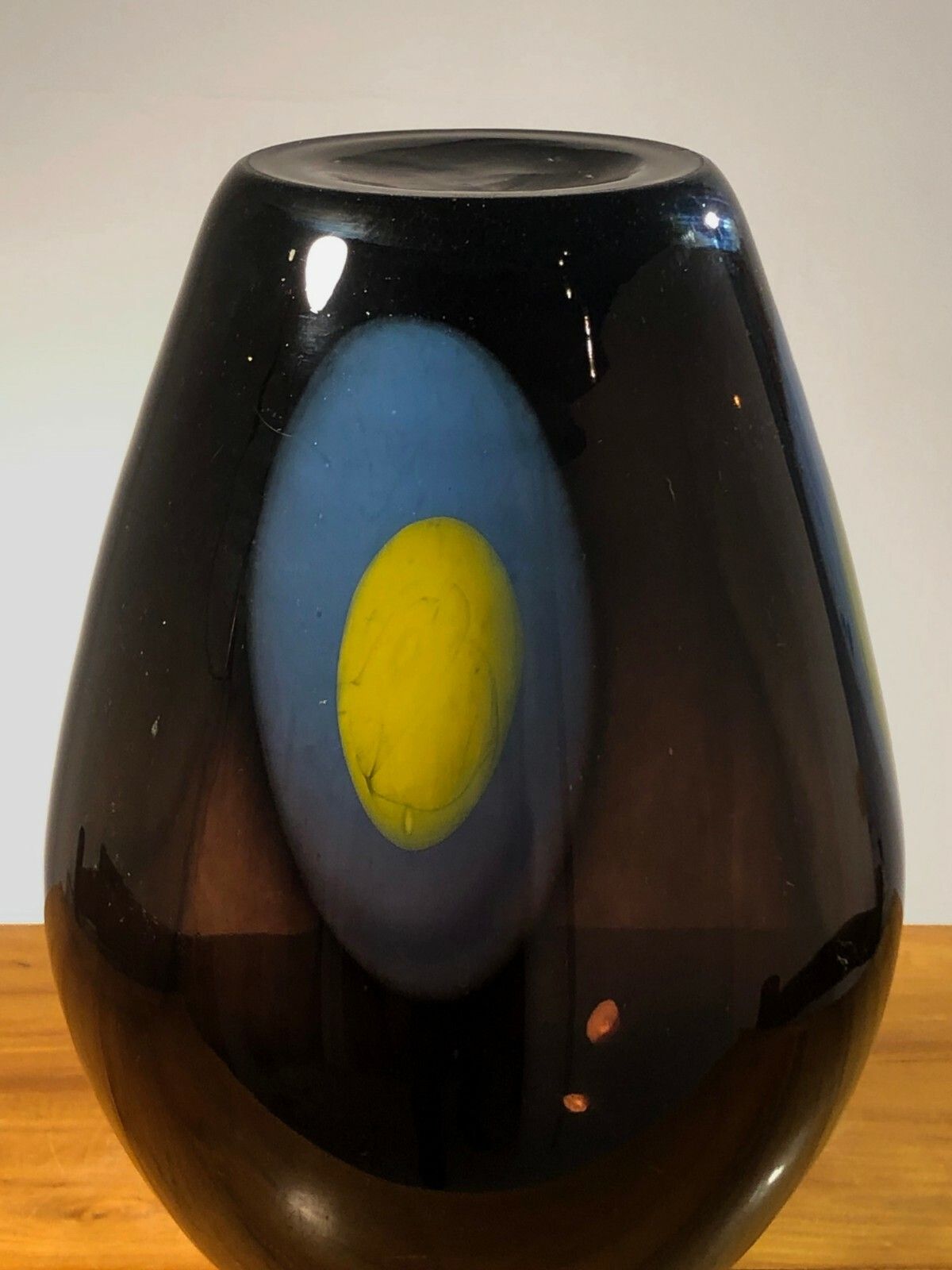 photo furniture 1970 Large Modernist Neo Classical Glass Vase Free Form Venini Murano