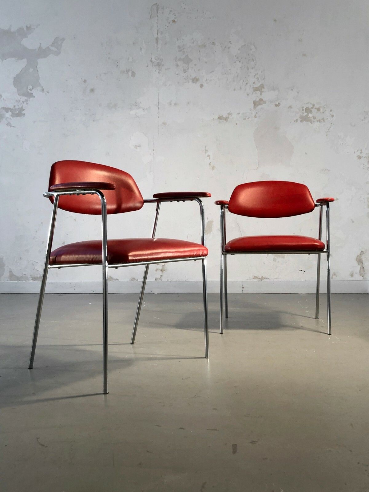 1950 Pierre Paulin Steiner 2 Chairs Modernist Reconstruction Form Free photo for sale