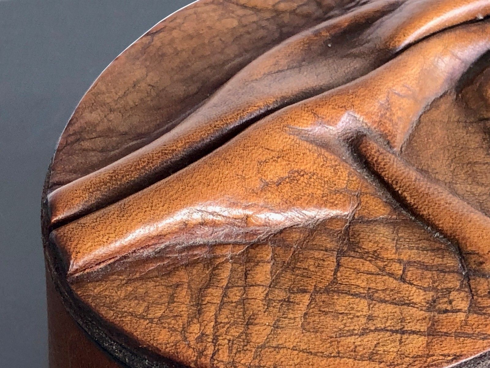 1990 Mzg Sexy Leather Sculpture Box Free Form Brutalist Free Form Shabby Chic photo vinterior