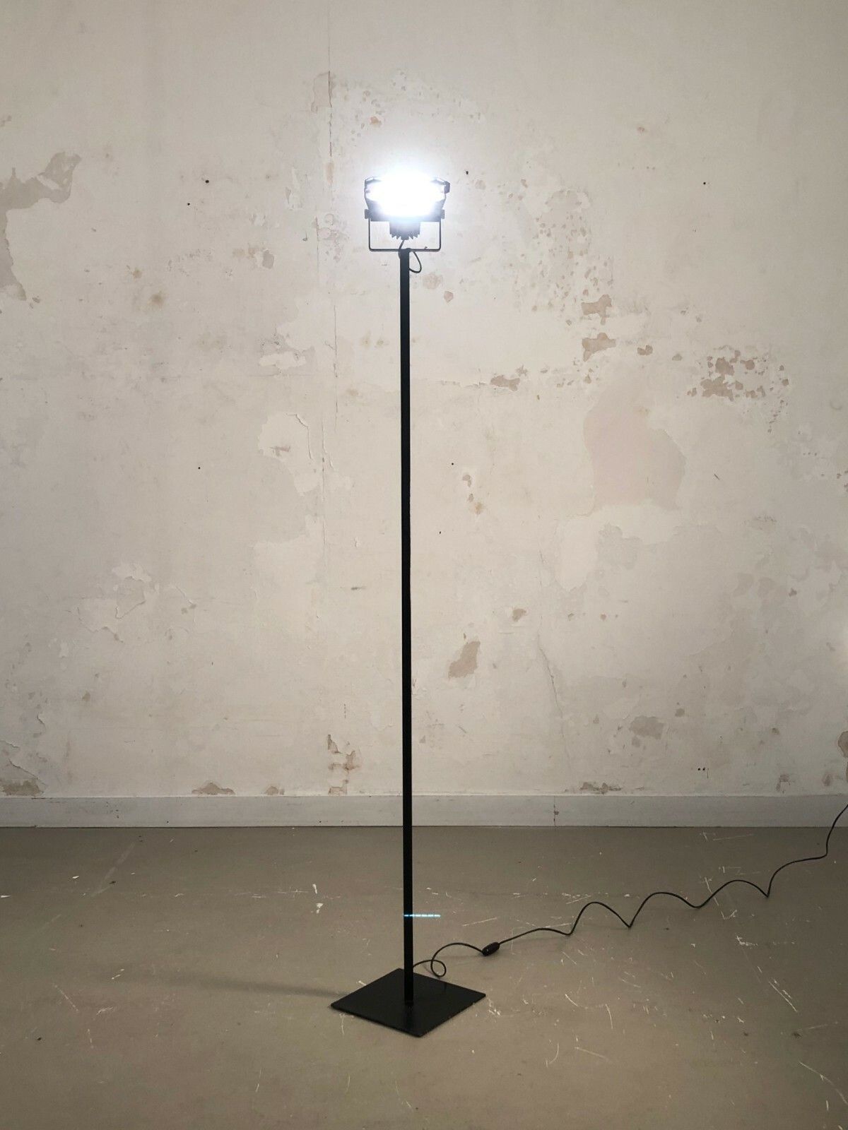 1980 1990 Lumess Postmodernist Lamp Memphis Minimal Radical Stilnovo photo vintage