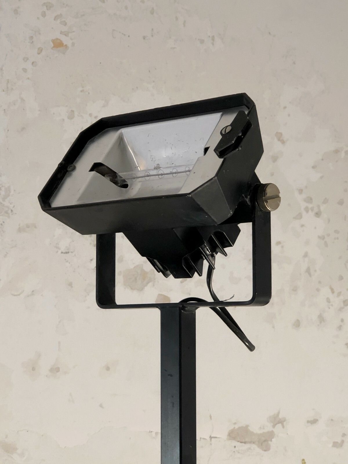 photo for sale 1980 1990 Lumess Postmodernist Lamp Memphis Minimal Radical Stilnovo