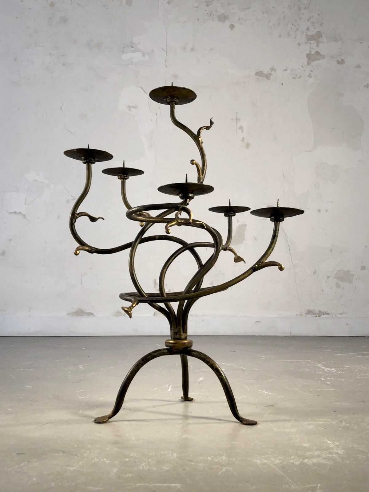 photo vinterior 1990 Bougeoir Post Modernist Sculpture Brutalist Shabby Chic Candlestick