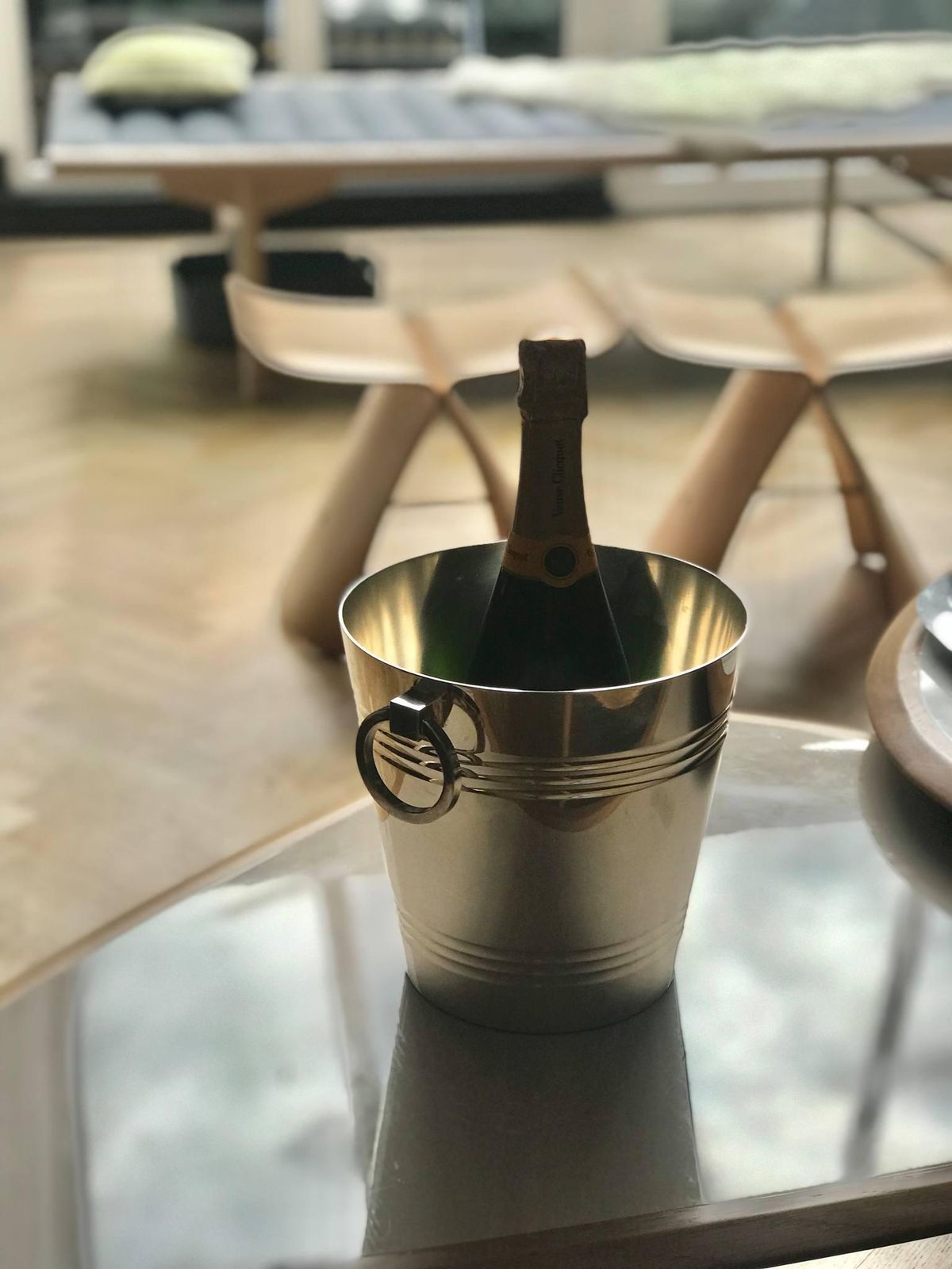 photo furniture Champagne Emmer Verzilverd Met Handvatten – Frans, Saint Médard – Barkar, Wijnkoeler, Cadeau