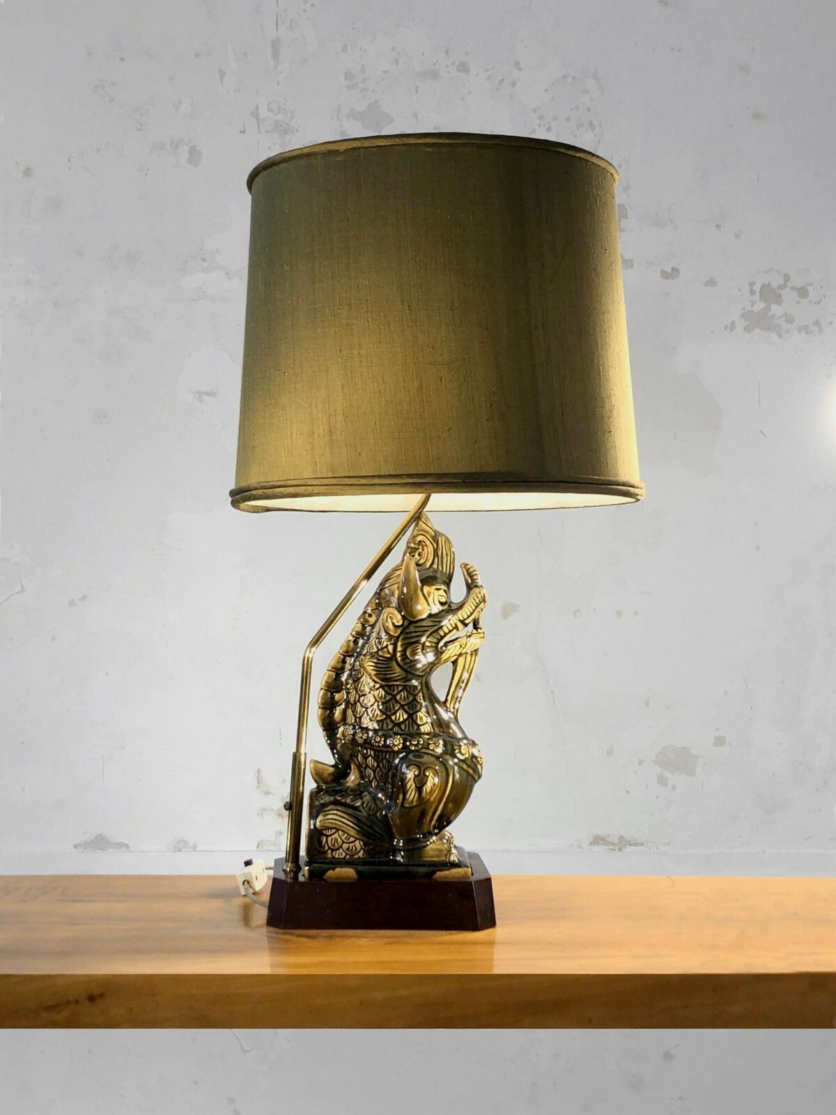 1970 Jansen Shabby Chic Orientalist Zoomorphic Chinese Ceramic Dragon Lamp photo for sale