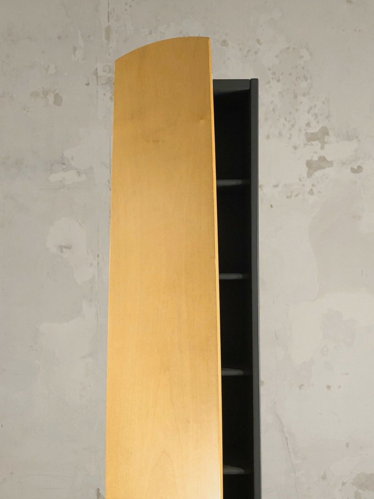 1980 1990 Column Range Cd Post Modernist Bauhaus Memphis Starck Sottsass photo furniture