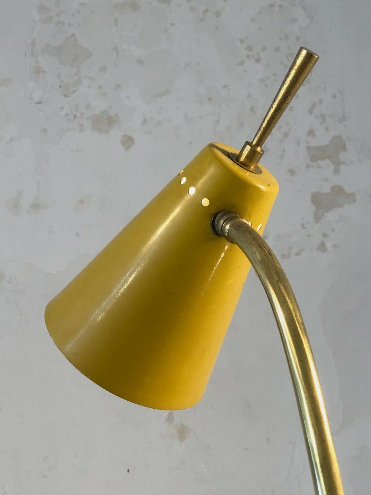photo furniture 1950 Tripod Lamp Modernist Shabby Chic Lunel Mategot Stilnovo Arredoluce