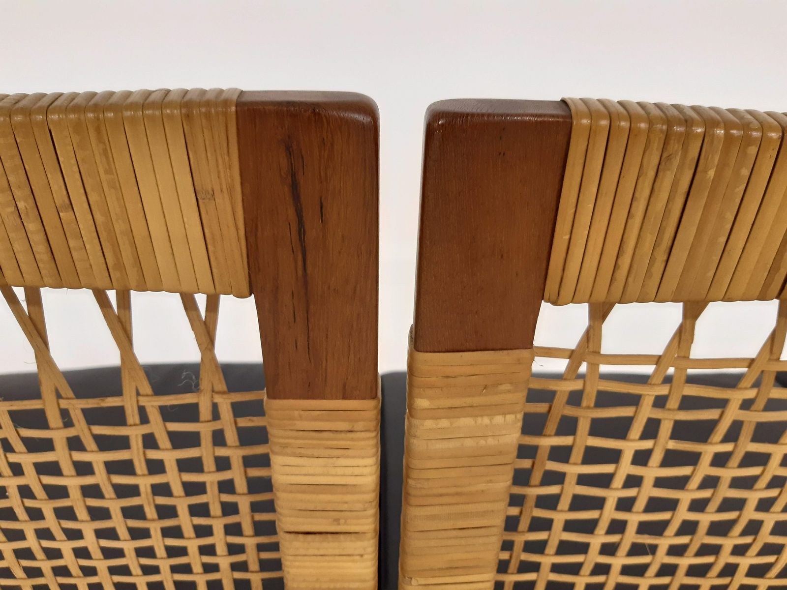 photo vintage Hans Olsen For Brdr Juul Kristensen, Rattan Backed Sofa, Denmark 1950s