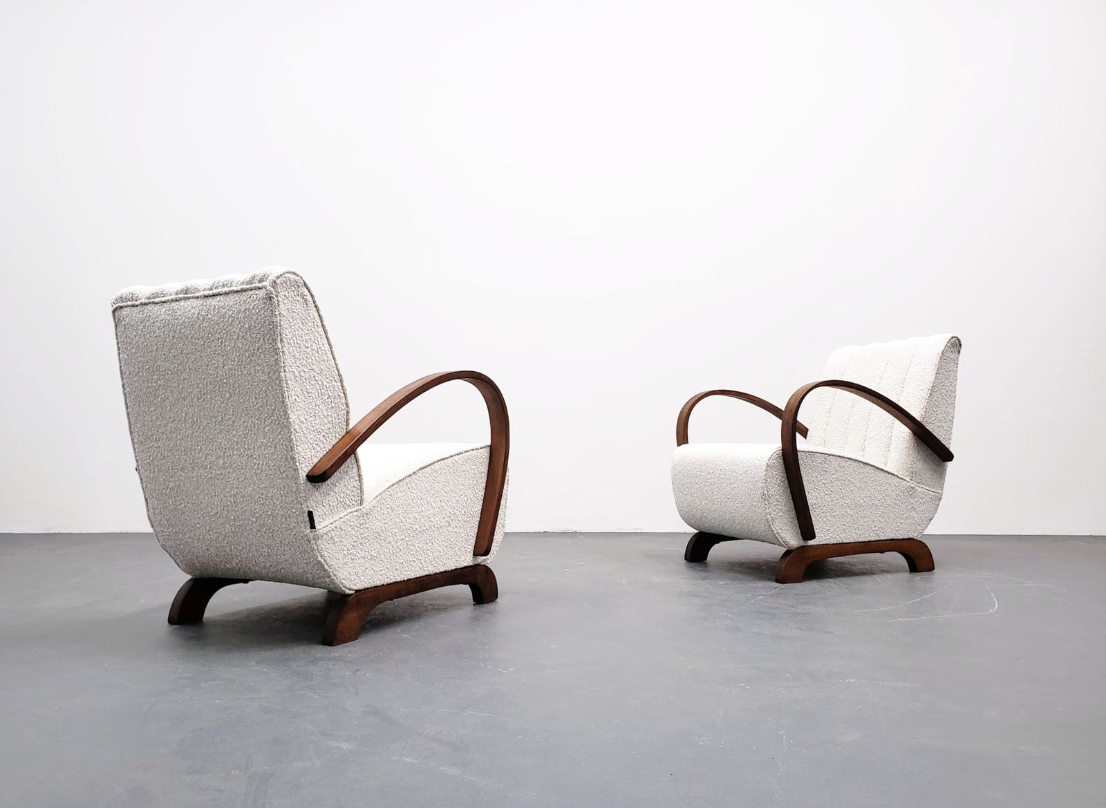 1930 Jindrich Halabala Bentwood Armchair In Premium Ivory Boucle