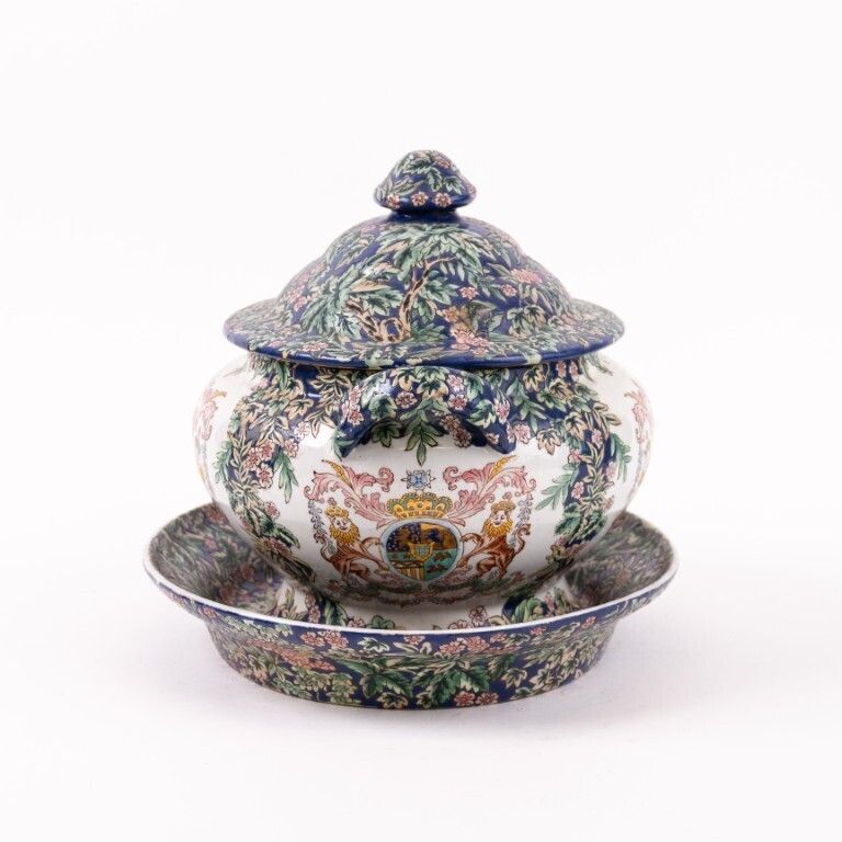 Antique 19th Century Chinese Export Hand Painted Ceramic Porcelain Dutch Armorial Tureen With Stand photo 375.0