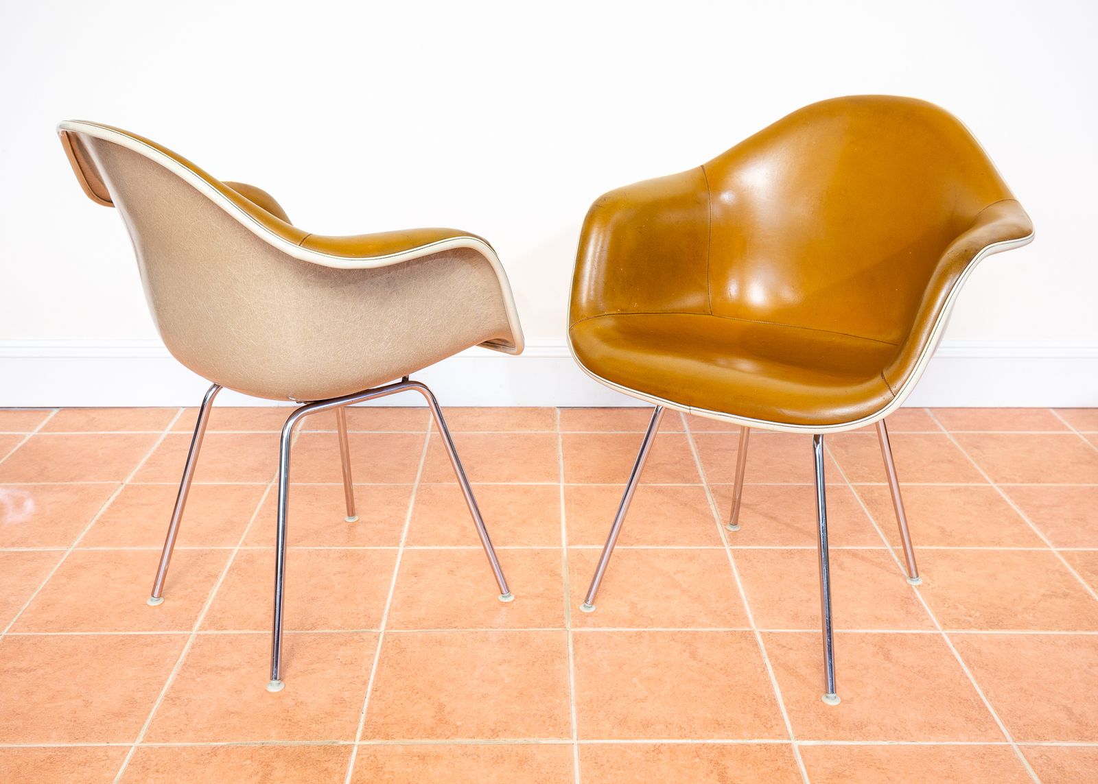 Pair Of Eames Herman Miller Dax Leather Armchairs Vitra 1960s Mcm Space Age Rope Edge Shell Bucket Vitra Caramel Leather Lounge Easy Dining Occasional photo for sale