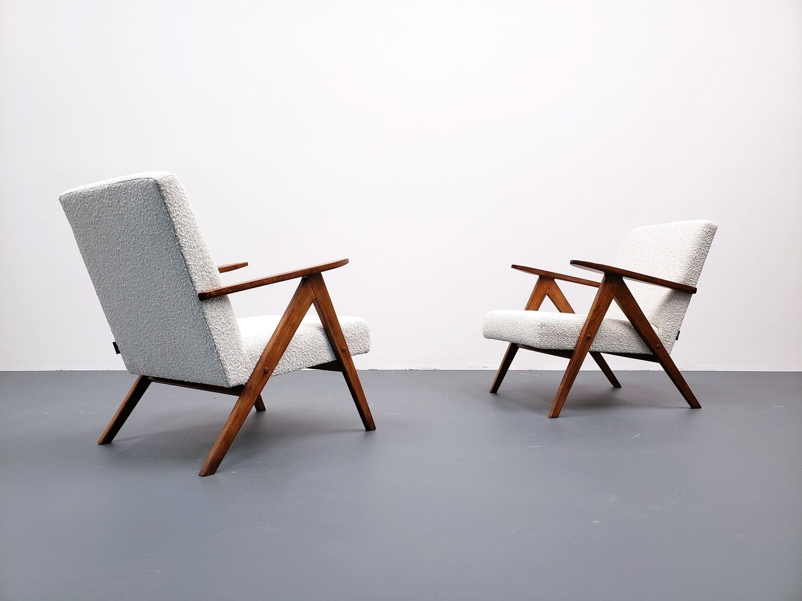 1960 Mid Century Easy Chair Model B 310 Var In Ivory Boucle photo for sale
