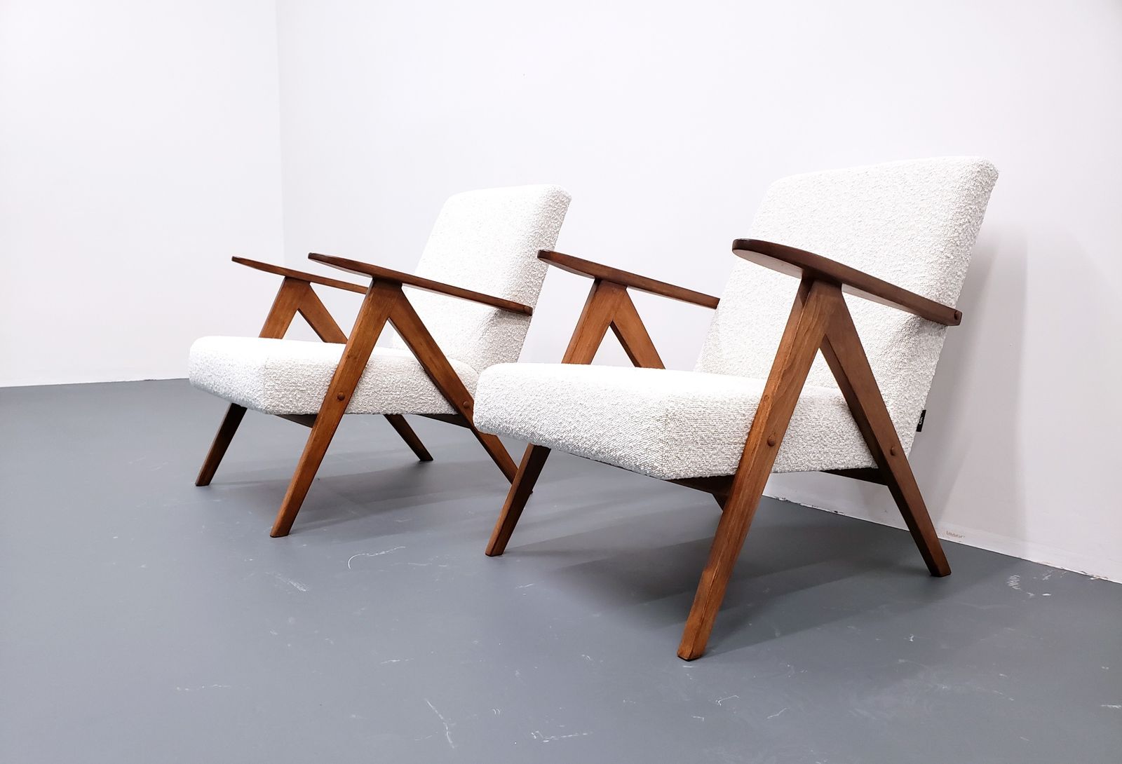 1960 Mid Century Easy Chair Model B 310 Var In Ivory Boucle photo 550.0