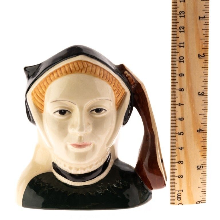 Royal Doulton Porcelain Ceramic Figural Collector’s Mug Jane Seymour 1978 photo Home Decor