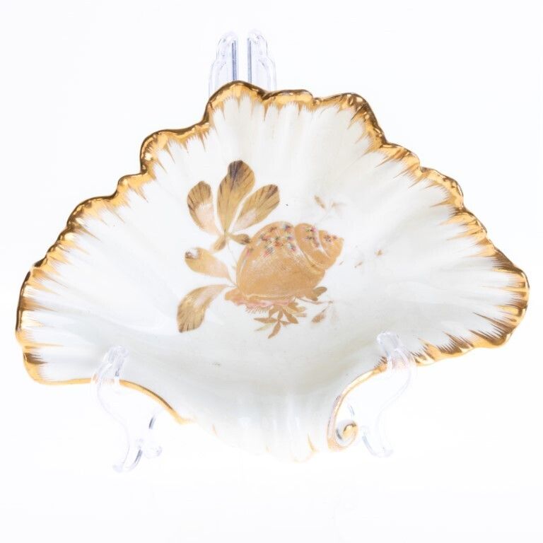 Antique 18th Century Wedgwood Gilt Creamware Earthenware Pottery Rococo Style Dish Hand Painted With Nautilus