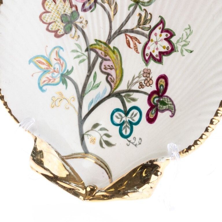 Antique 18th Century Wedgwood Creamware Earthenware Pottery Shell Dish With Hand Painted Flowers photo for sale