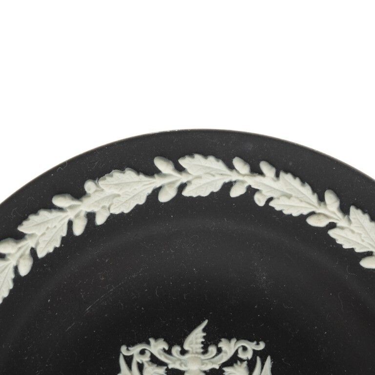 Wedgwood Black Basalt Jasperware Ceramic Porcelain City Of London Bas Relief Crested Plate photo for sale