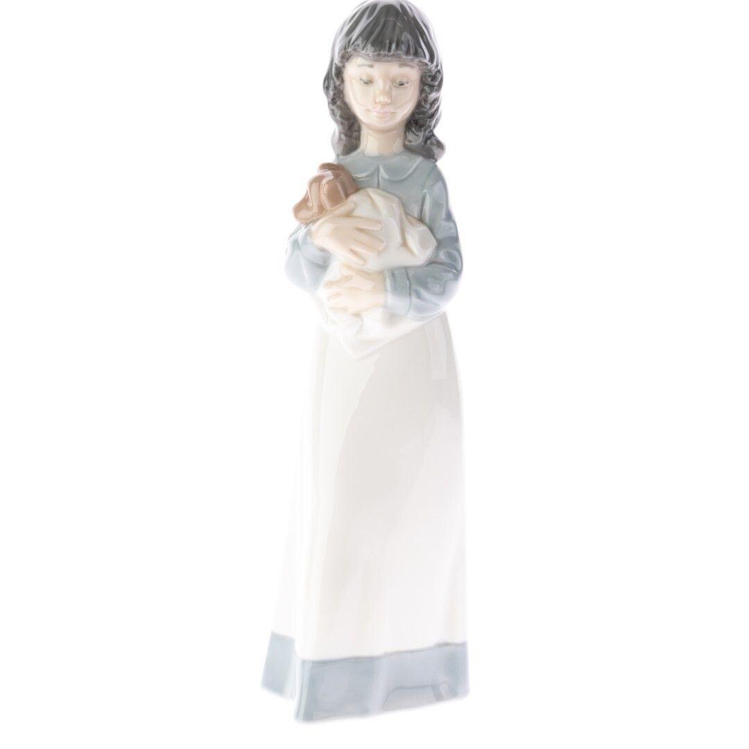 Nao By Lladro Porcelain Ceramic Girl Holding Puppy Sculpture