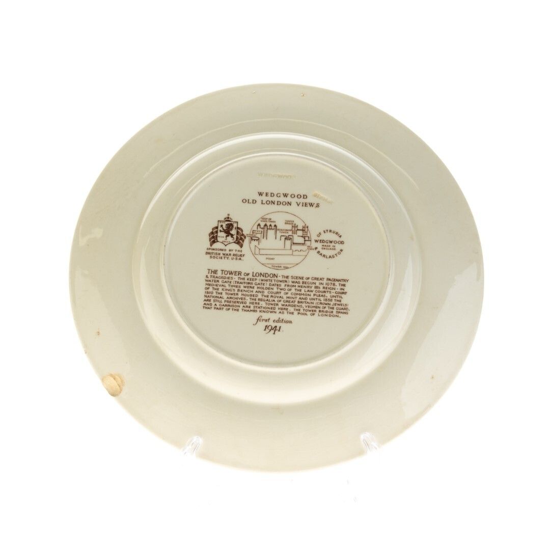 Late Art Deco Wedgwood Creamware Ceramic Pottery “Old London Views – The Tower Of London” Plate photo furniture