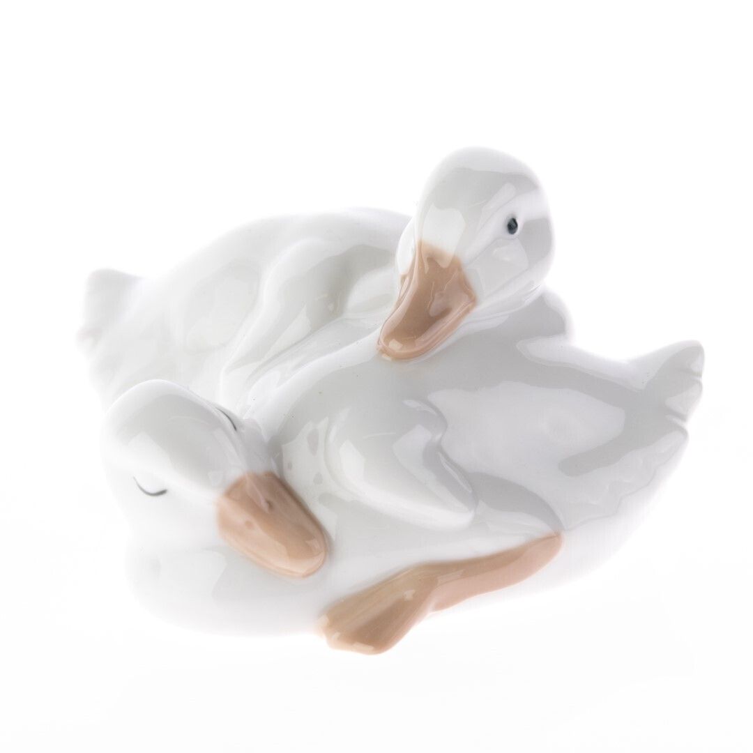 Nao By Lladro Porcelain Ceramic Ducks Nestling Sculpture