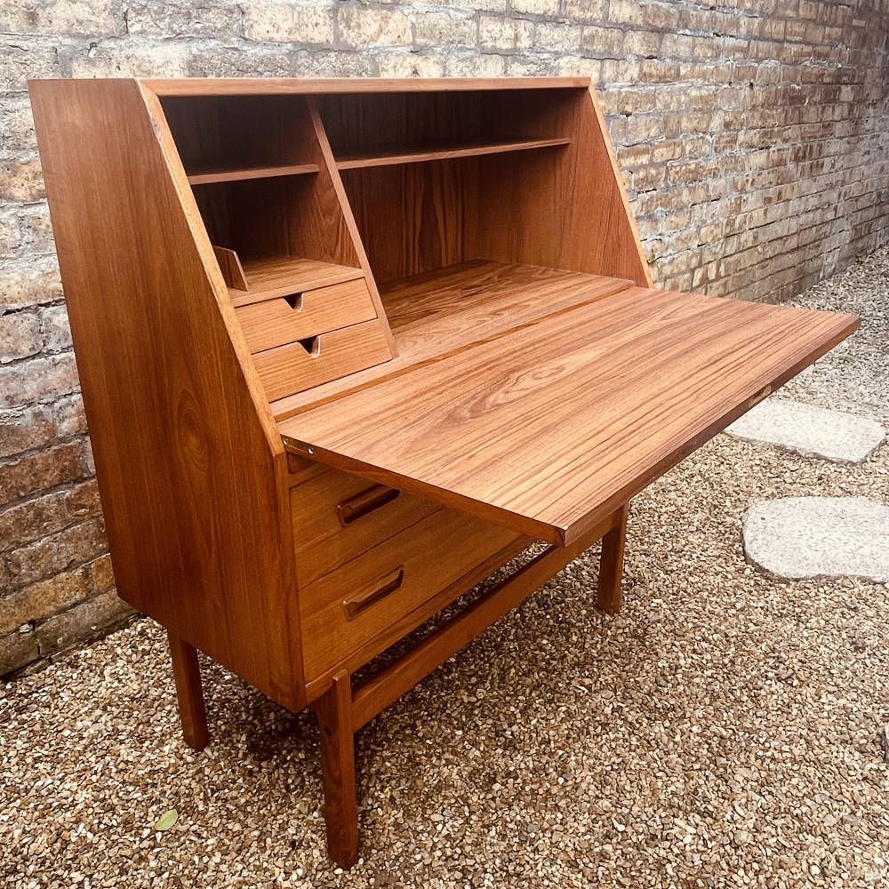 Model 68 Bureau By Arne Wahl Iversen For Vinde Møbelfabrik, Denmark, 1960s photo for sale
