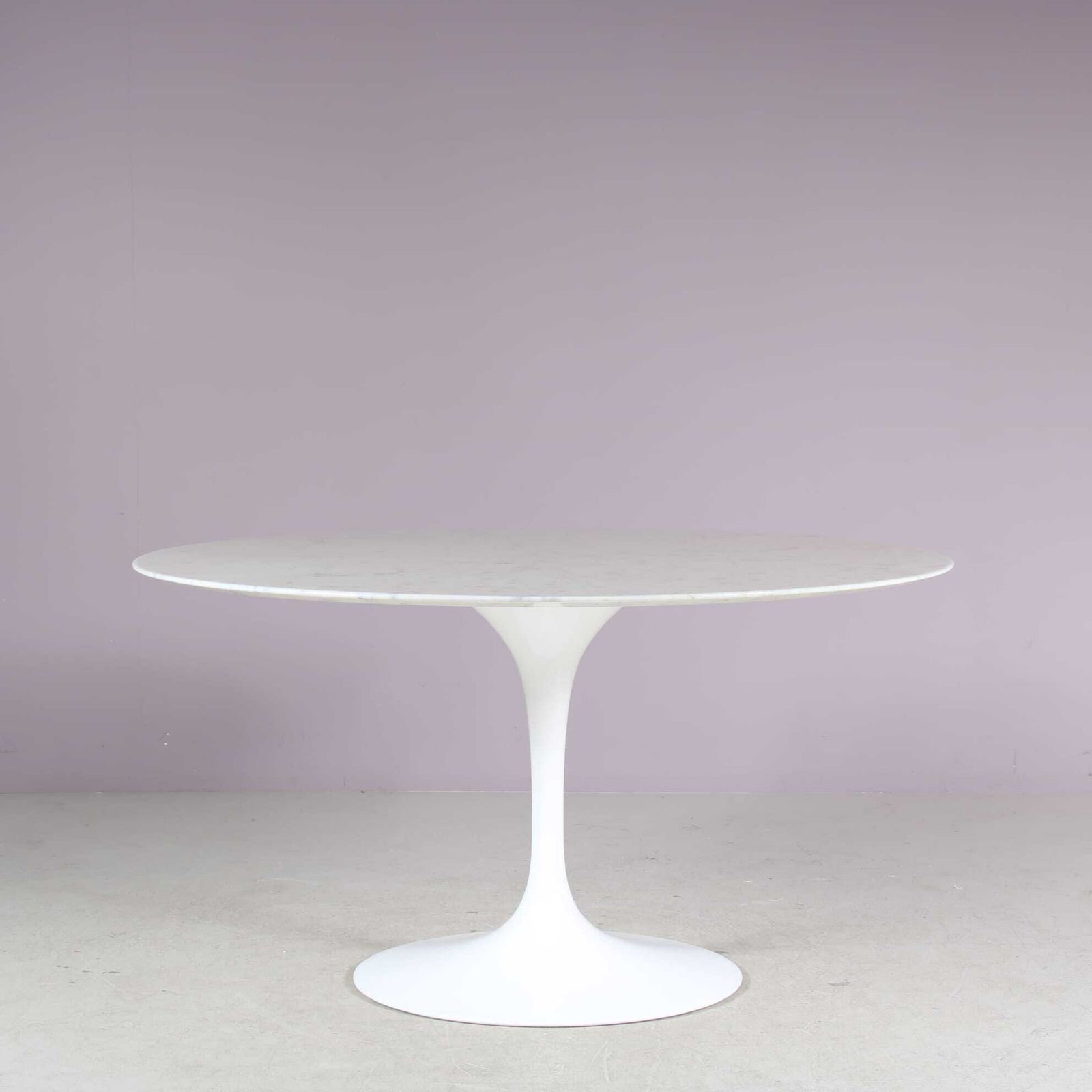“Tulip” Dining Table By Eero Saarinen For Knoll International, USA
