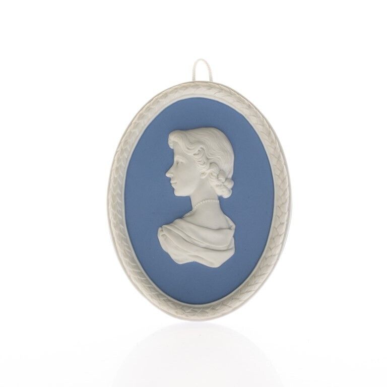 Wedgwood Blue Jasperware Ceramic Porcelain Queen Elizabeth II Portrait Medallion Laurel Leaf Plaque