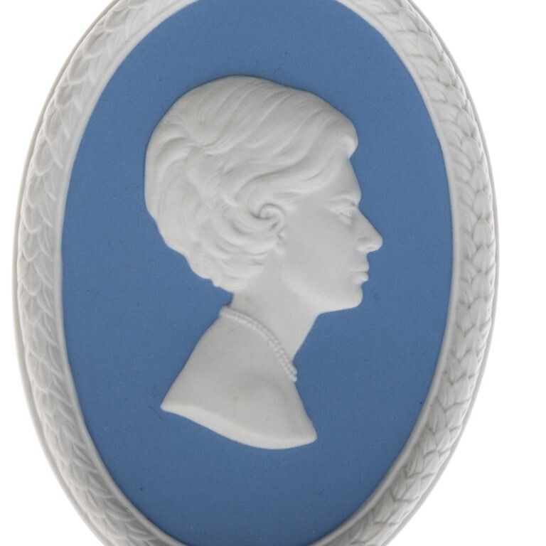 Wedgwood Blue Jasperware Ceramic Porcelain Princess Margaret Portrait Medallion Laurel Leaf Plaque photo furniture