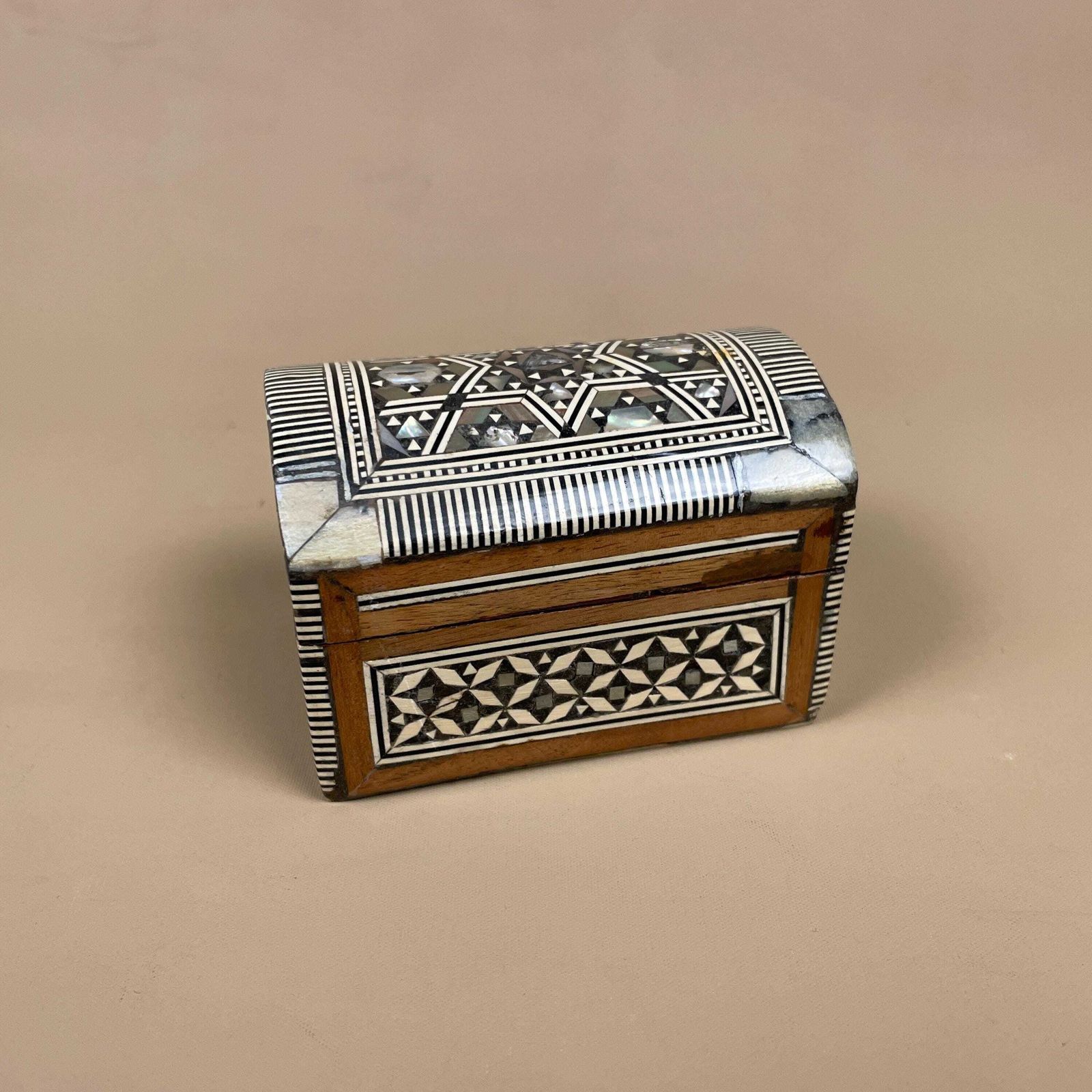 Vintage Small Wooden Mother Of Pearl Inlay Box Trinket Jewellery Middle Eastern Red Lining Rectangle Curved Top Lid