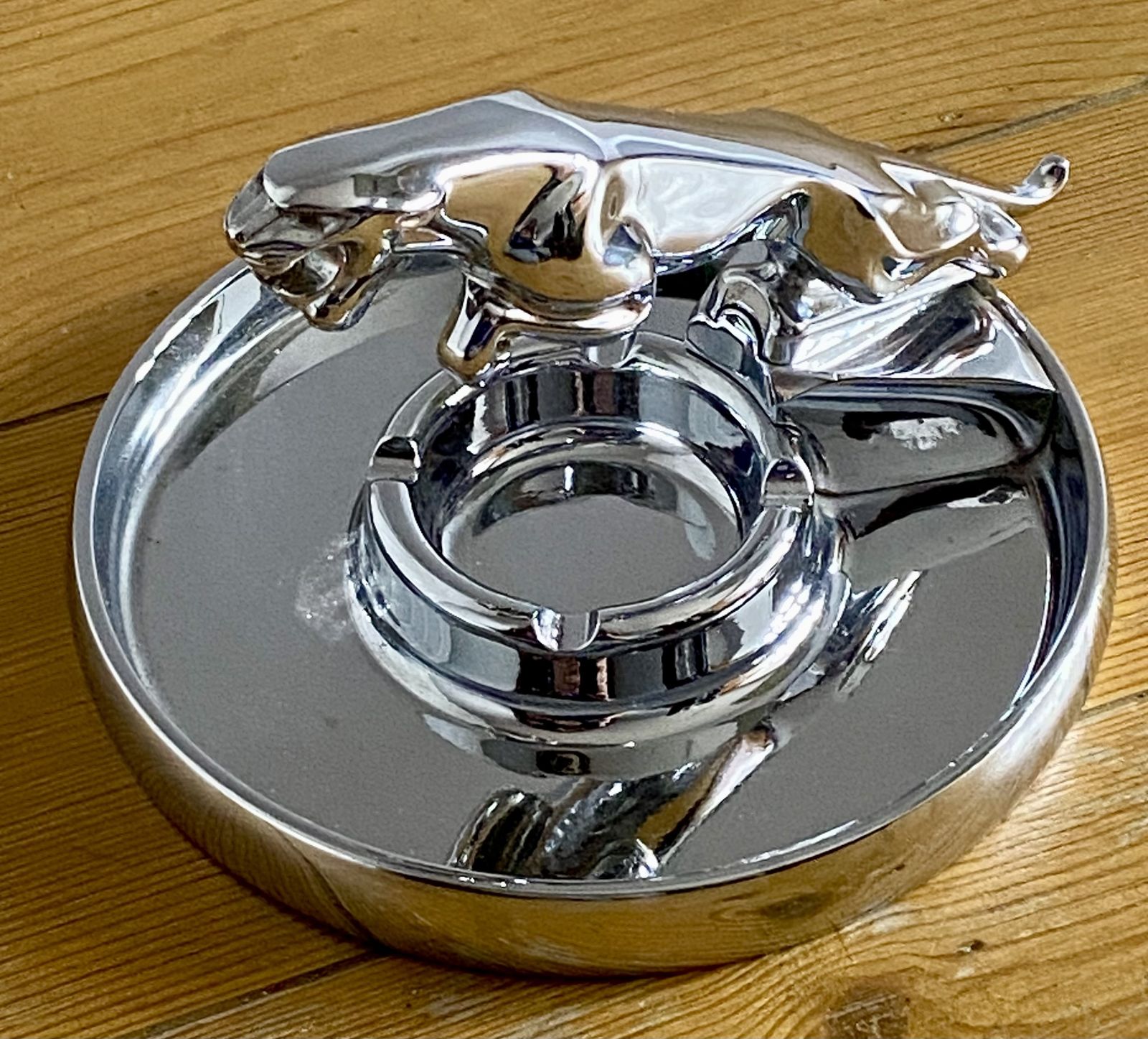 Rare 1960's Jaguar Dealership Showroom Ashtray Mascot Wilmott Breeden Mk2 Mk1 E Type Jaguar Dealer Issued Collectable I Pace Xjs Xj E Type Xj6 F Pace photo furniture