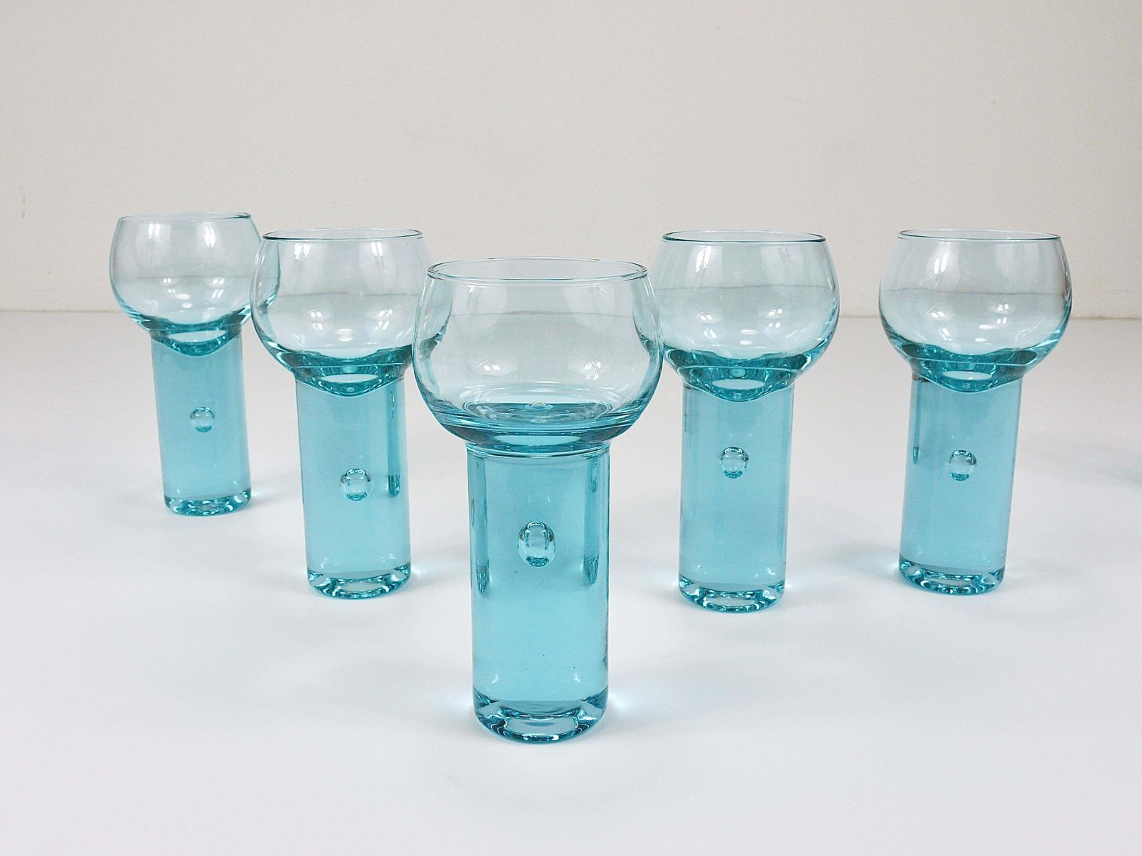 photo furniture 6 Sergio Asti Chameleon Aperitif Drinking Glasses, Arnolfo Di Cambio, Italy 1970
