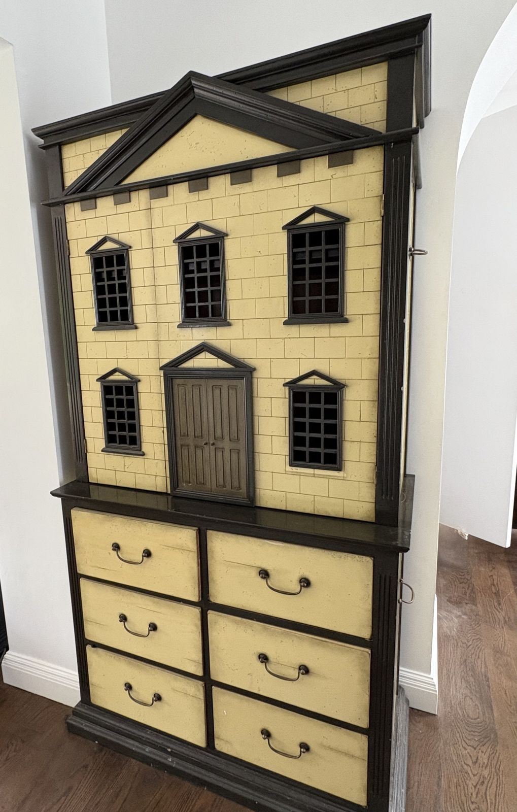 Stunning Chelsea Mansion  Cabinet And Drawers