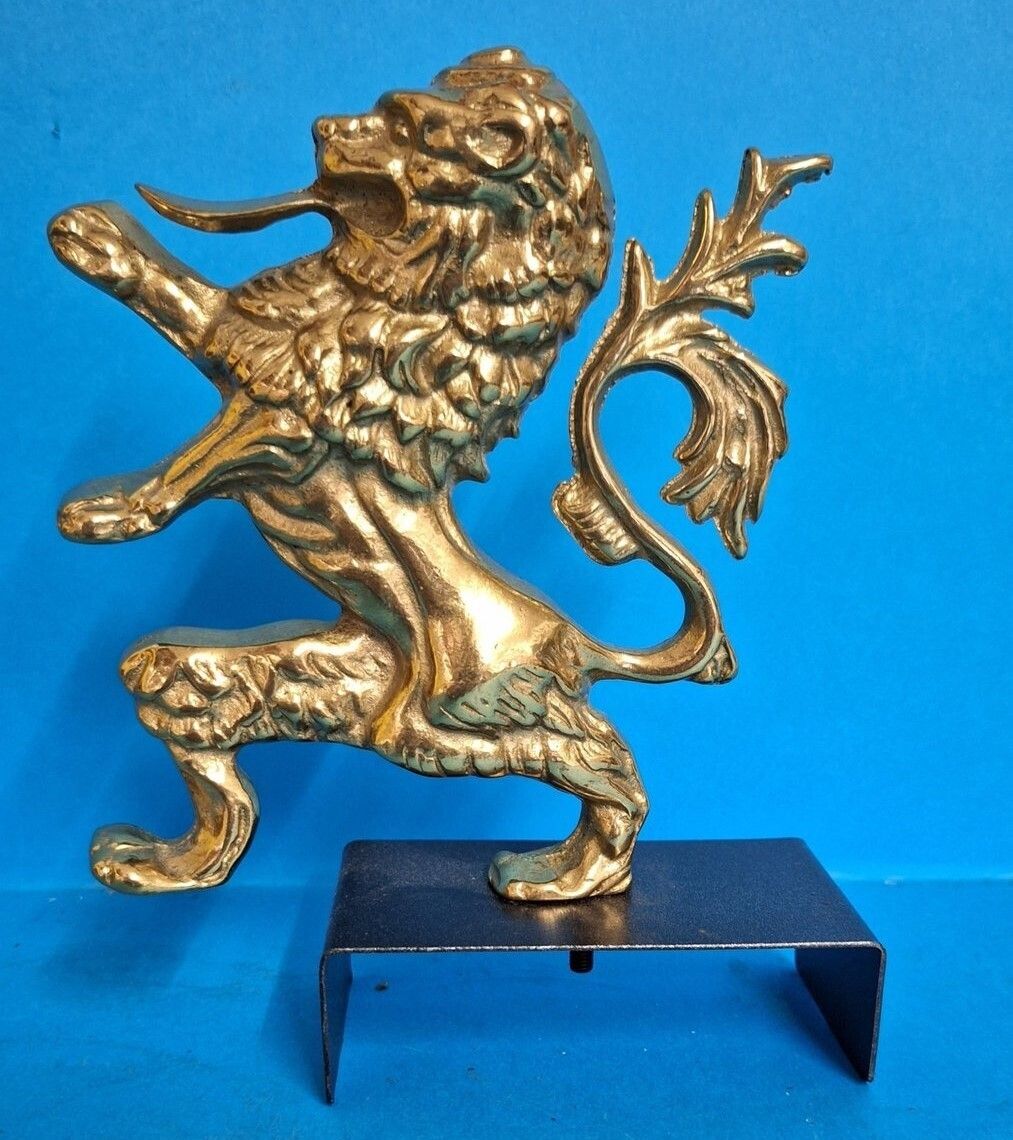 Rare Brescia Rampant Lion Emblem Mascot 1000 Mille Miglia Road Racing Gold Lion Mascot Italy photo Home Decor