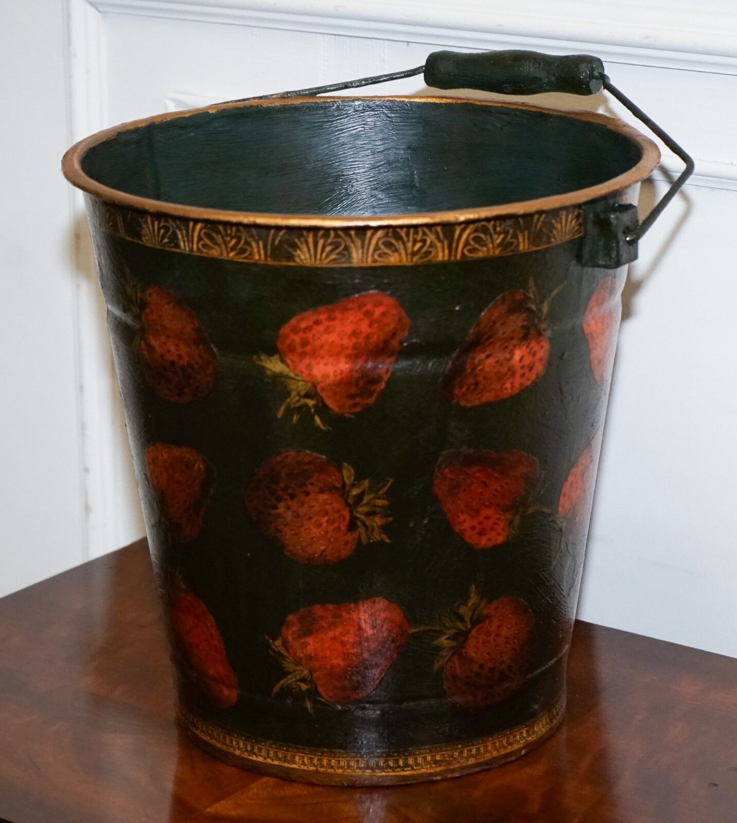 Vintage Metal Traditional Decoupage Bin Or Planter Bucket Strawberry Decorations photo 350.0