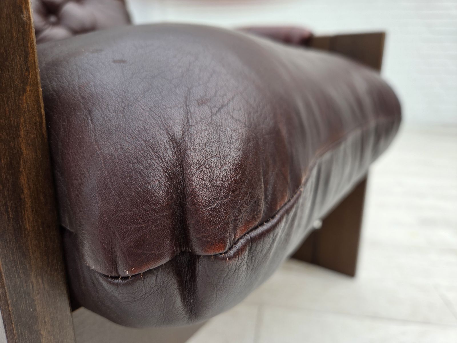 Ca. Jaren 1970, Scandinavische Fauteuil, Bruin Meubelleer, Donker Beukenhout. photo buy