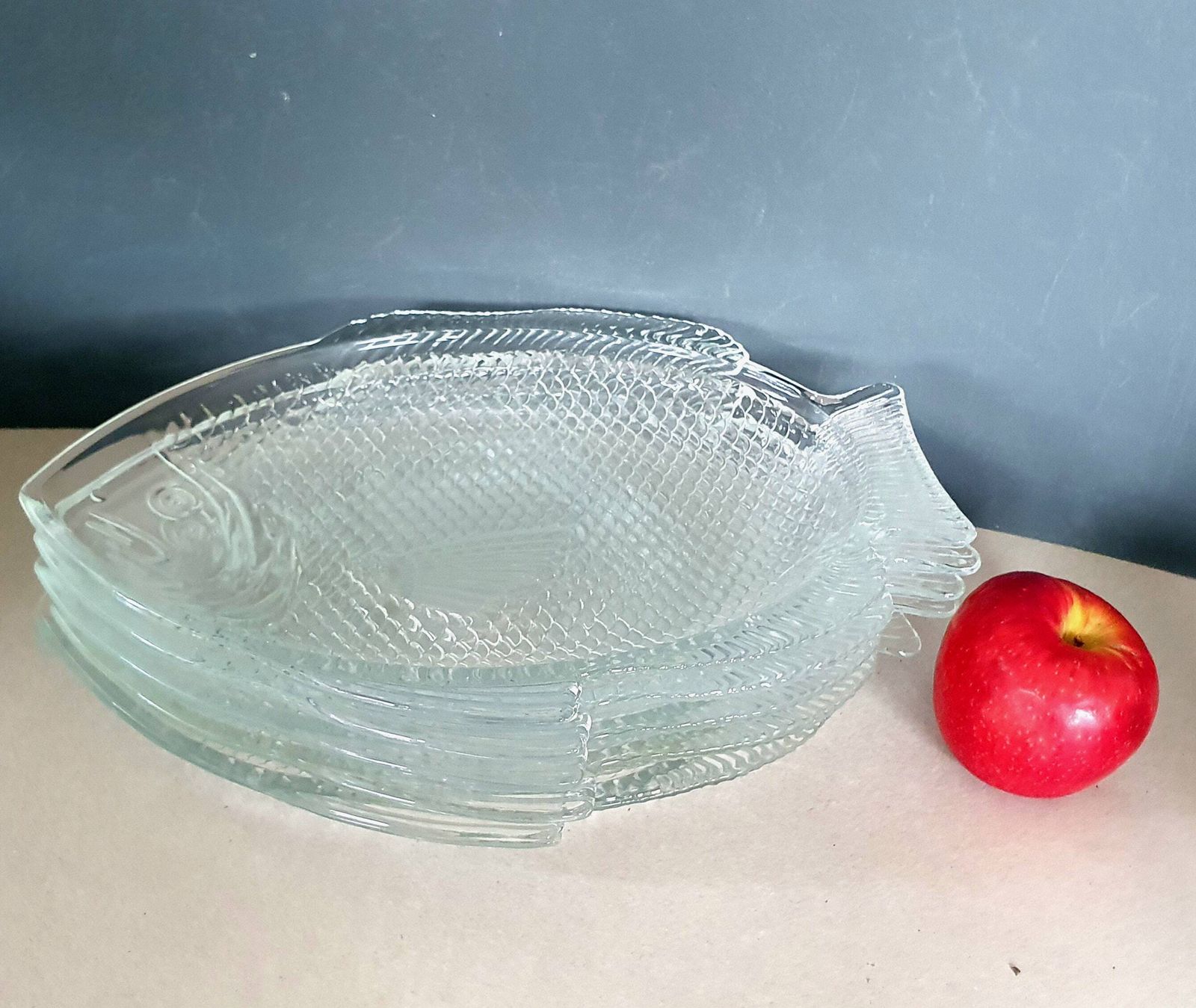 Vintage Glass Fish Plates Set, 6 + 1, Platter And Dinner Plates, Made In USA, Ovenproof, 1970s photo vintage