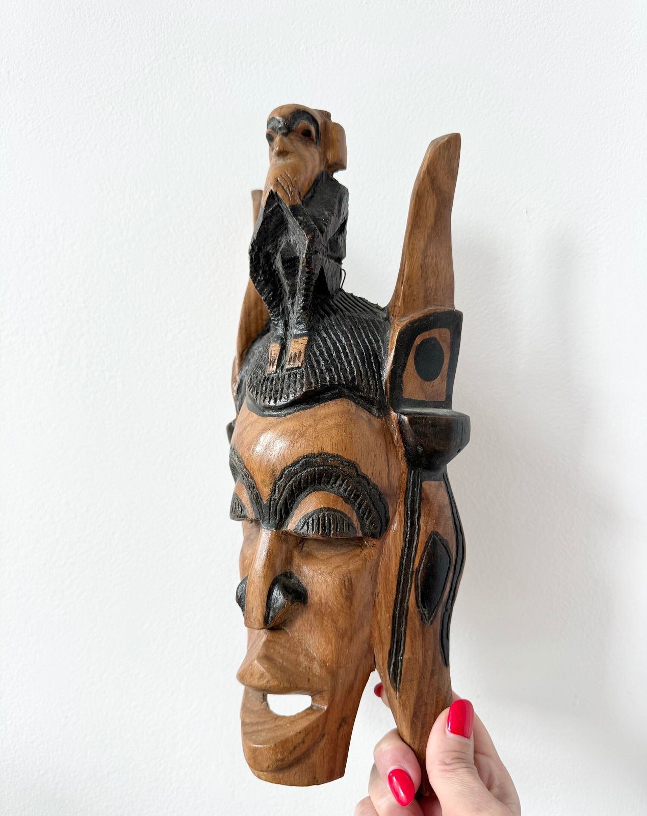 photo furniture Vintage African Wooden Mask, African Folk Art, Wooden Wall Decor