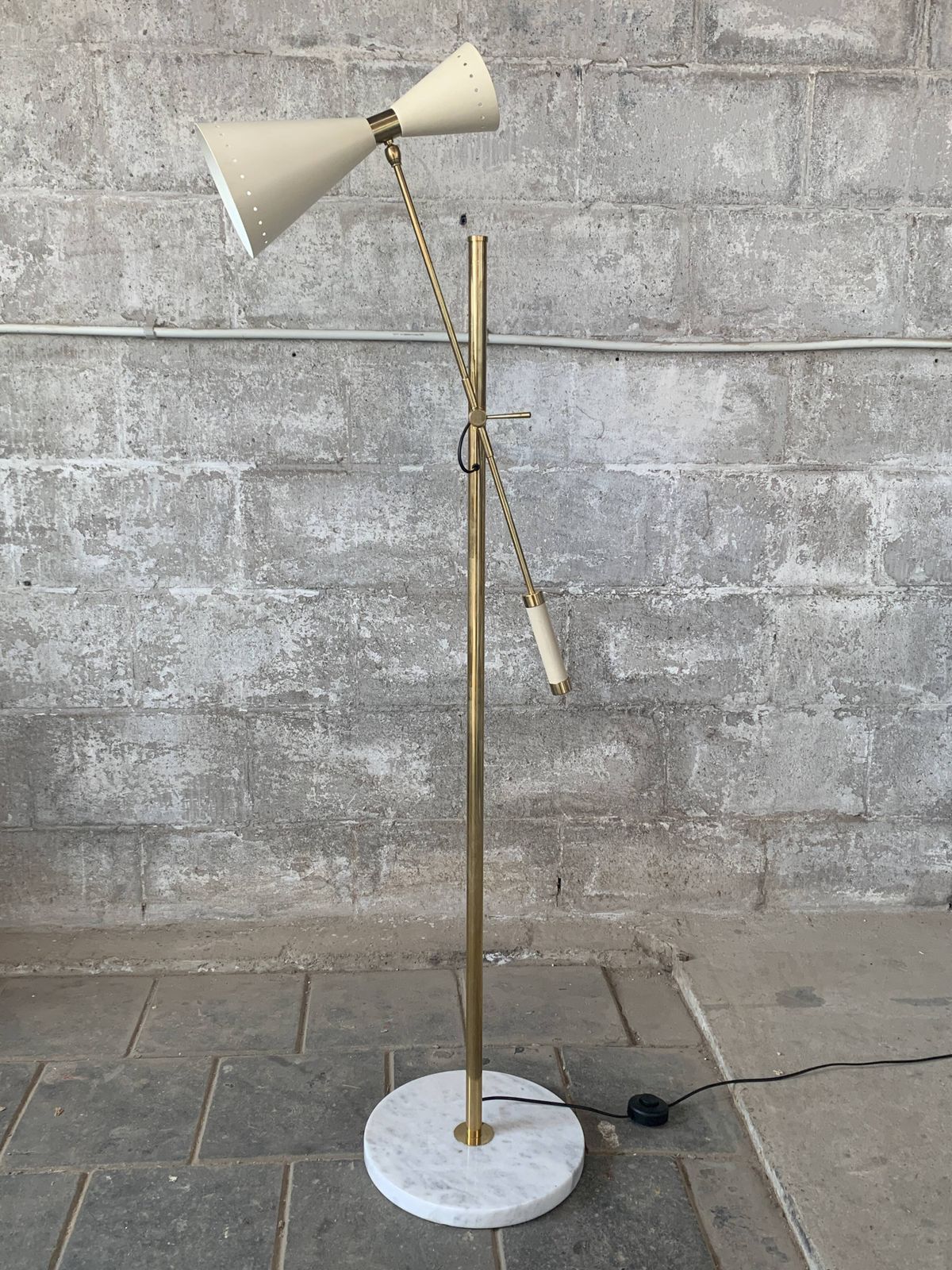 Midcentury Brass And Marble Diablo Floor Lamp, Italy 1960s photo vintage