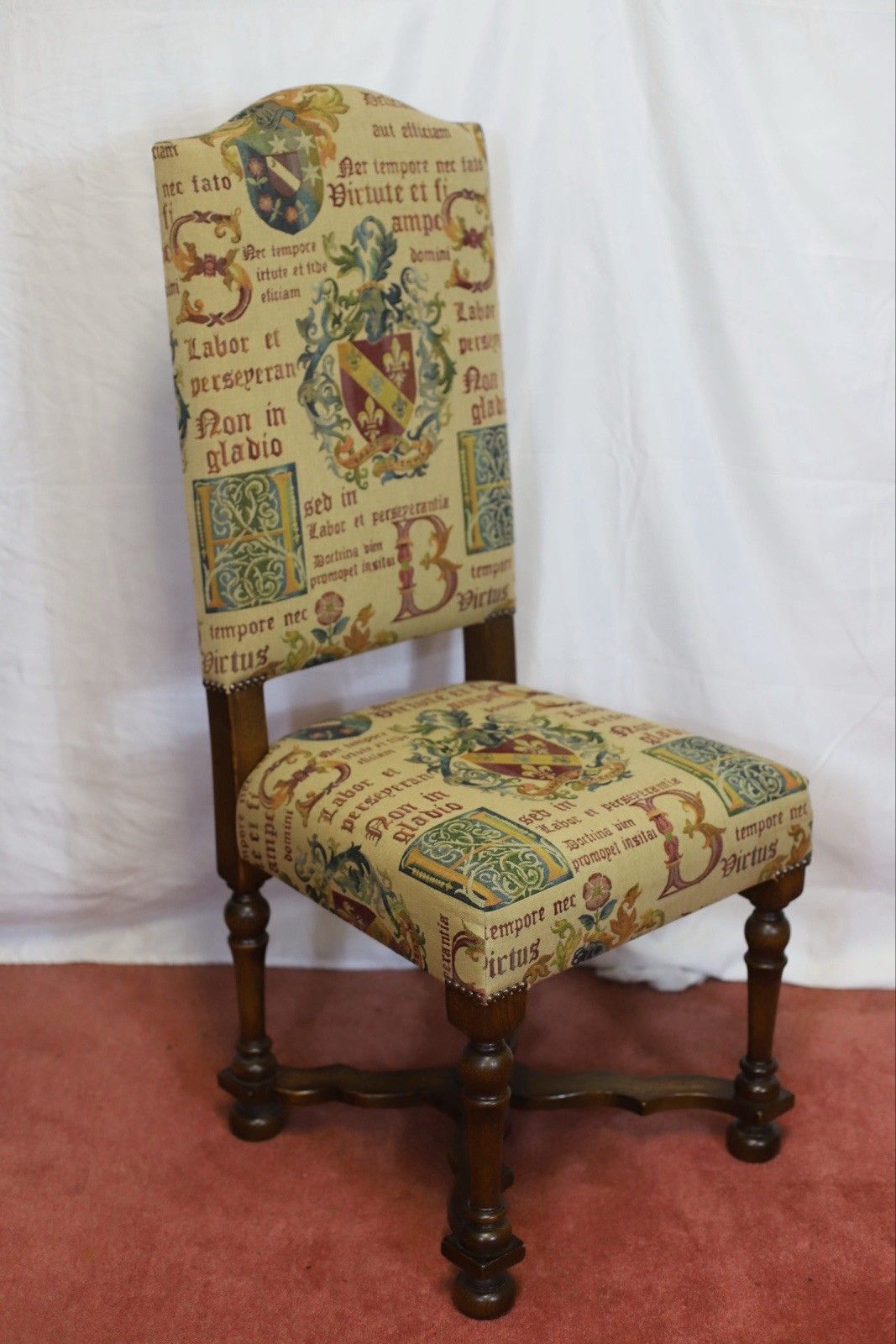 photo vintage Taylor&Co Stunning Set Of Eight Oak Upholstered Dining Chairs