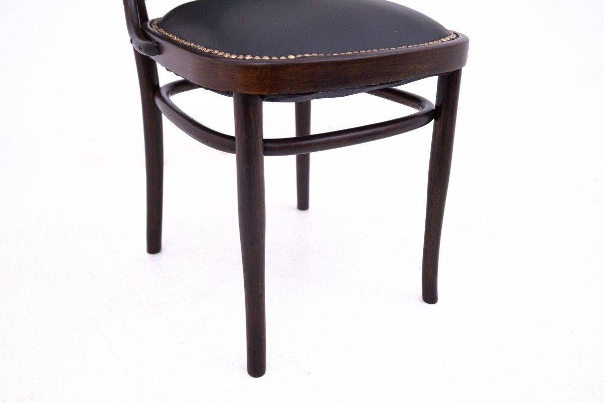 3675.0 Thonet Furniture Set, Western Europe, Late 19th Century. After Renovation. photo
