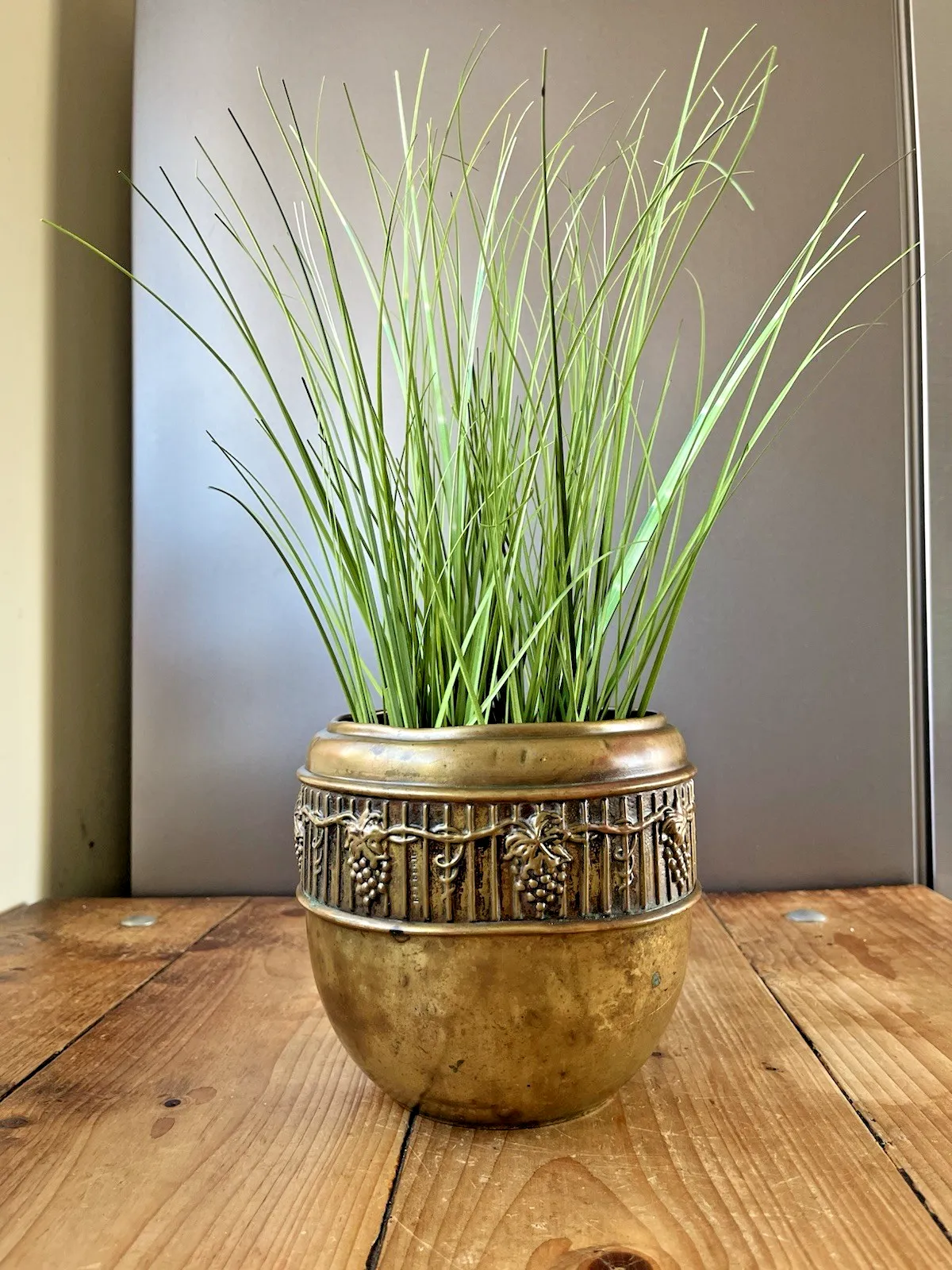 Antique English Arts & Crafts Brass Grapevine Leaf Berry Planter Plant Cacti Pot photo buy