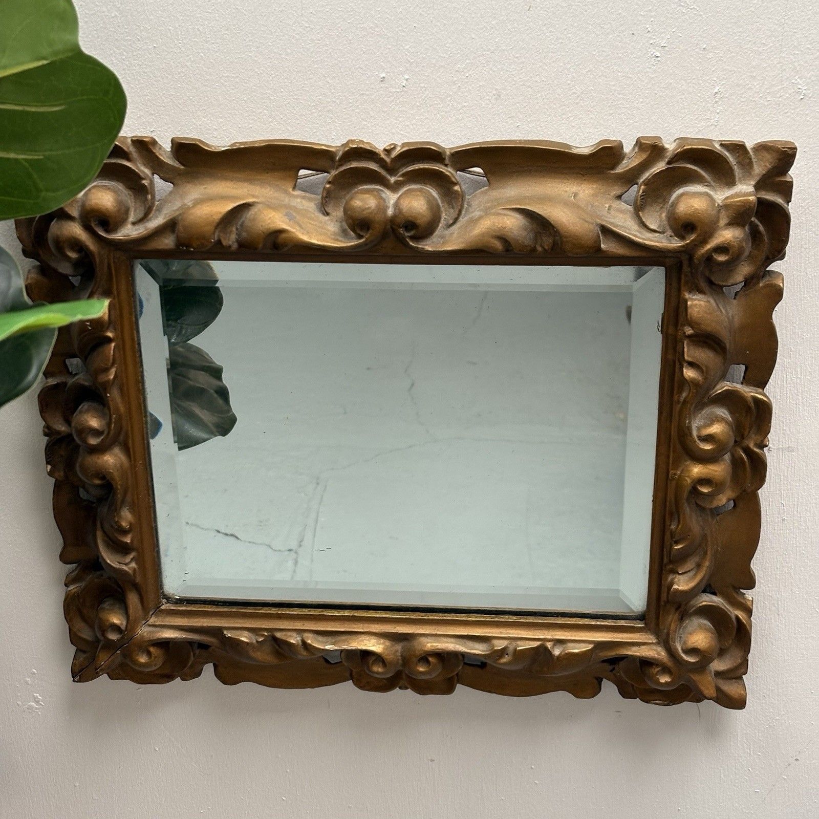 A Bevelled Plate Wall Mirror In A Pierced Carved & Gilt Painted Roccoco Frame photo Home Decor